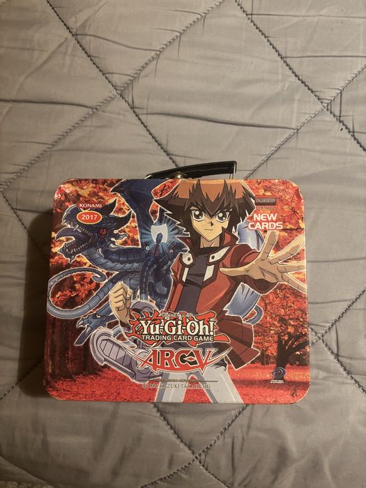 Колекция Yu-Gi-Oh! карти (300+ бройки) + 2 метални кутии (Tin box)
