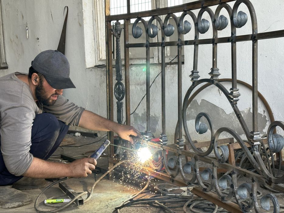 Танловда адашманг, навес, решётка, перила, ворота, огрождения, цех