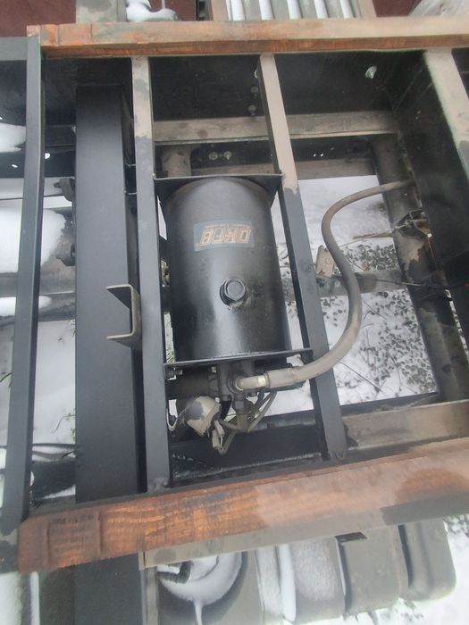 Bena basculabilă iveco daily .