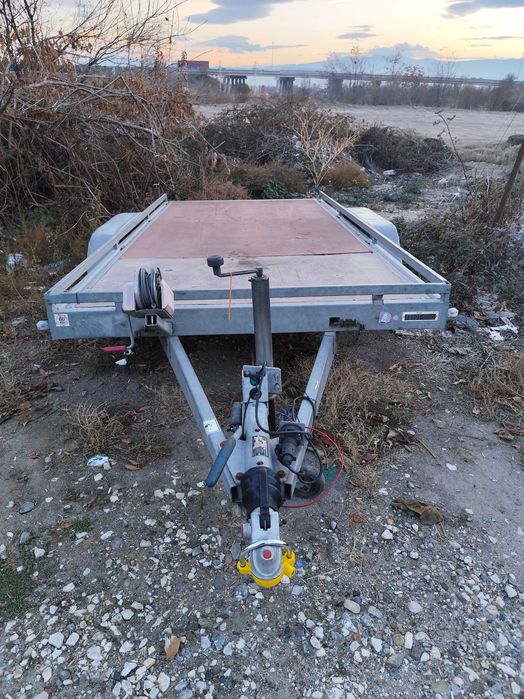 Платформа за автомобили под наем