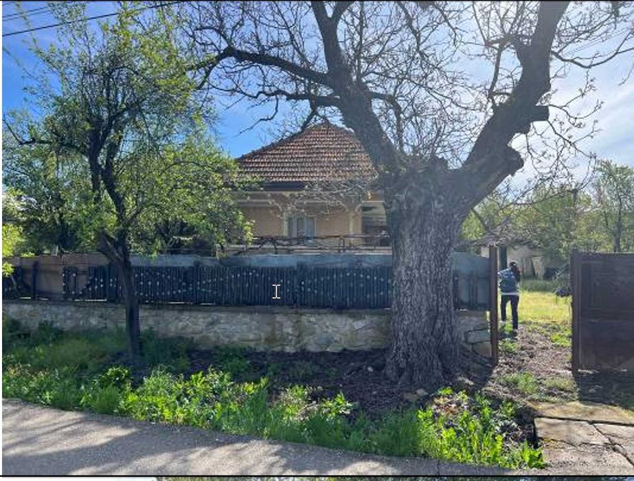 Teren  + casa de vanzare 6862 mp sat stroiesti comuna arcani gorj