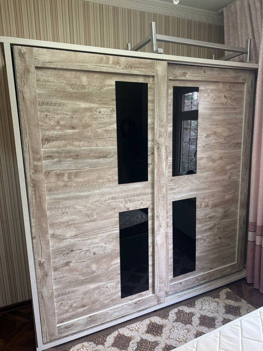 Срочно продам спальный гарнитур