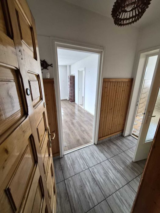 Vând apartament