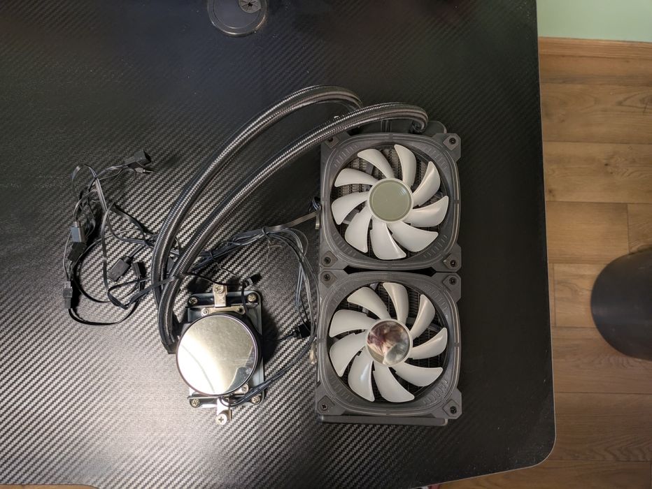 Водно охлаждане за компютър AM4