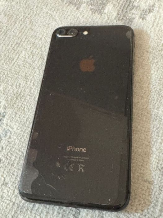Продам айфон 8 плюс