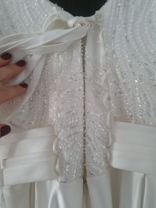 Vand rochie de mireasa