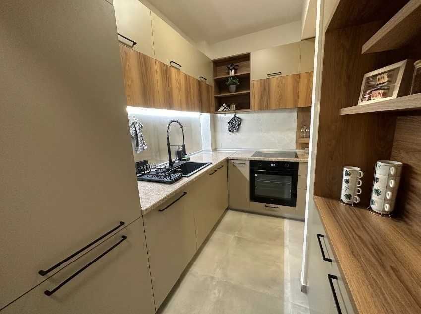 Дава се под наем Тристаен апартамент в София, Дървеница - 106 кв.м за 469.2 € - Снимка #1