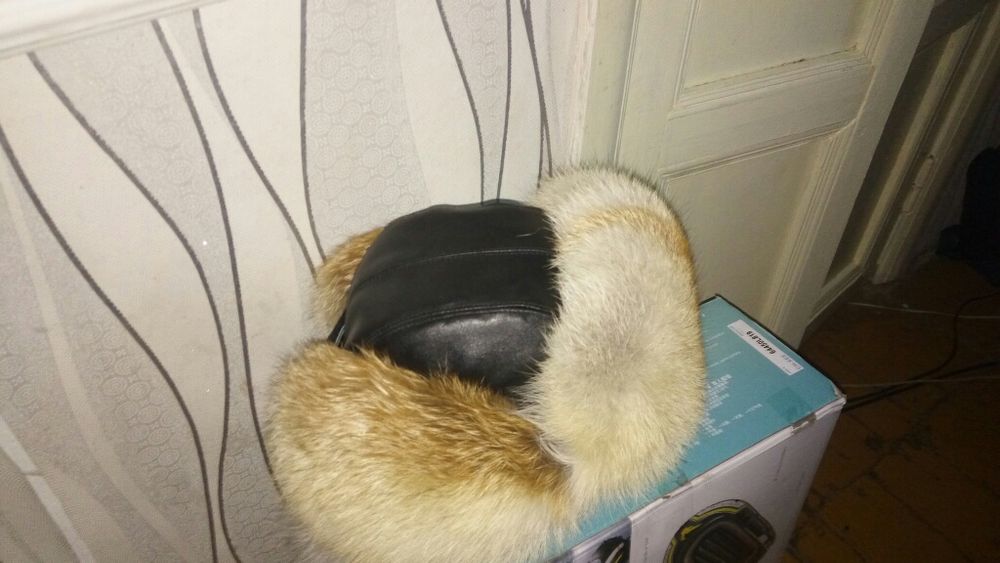 Малахай из меха лисы .