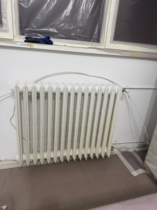 3 calorifere de fonta