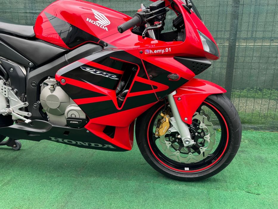 Honda CBR 600RR PC37