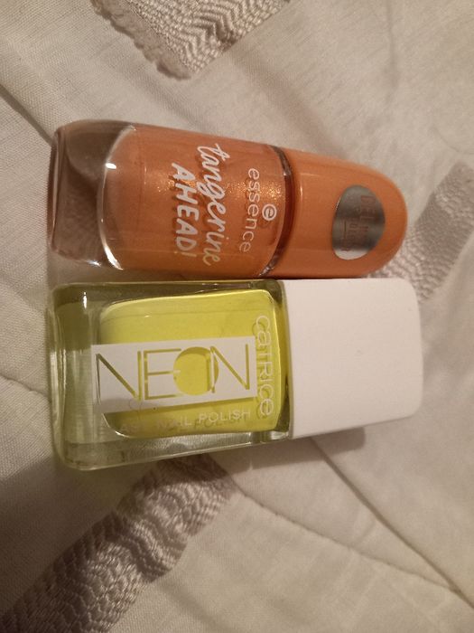 Нова козметика за коса лице и тяло