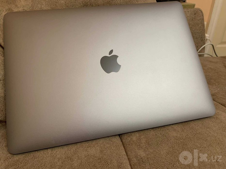 MacBook Pro 13" на процессоре Apple M2 8Гб\512Гб