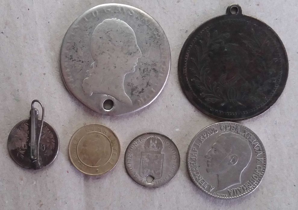 Различни сребърни монети