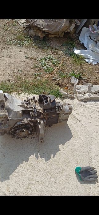 Каропка  мкпп на ауди