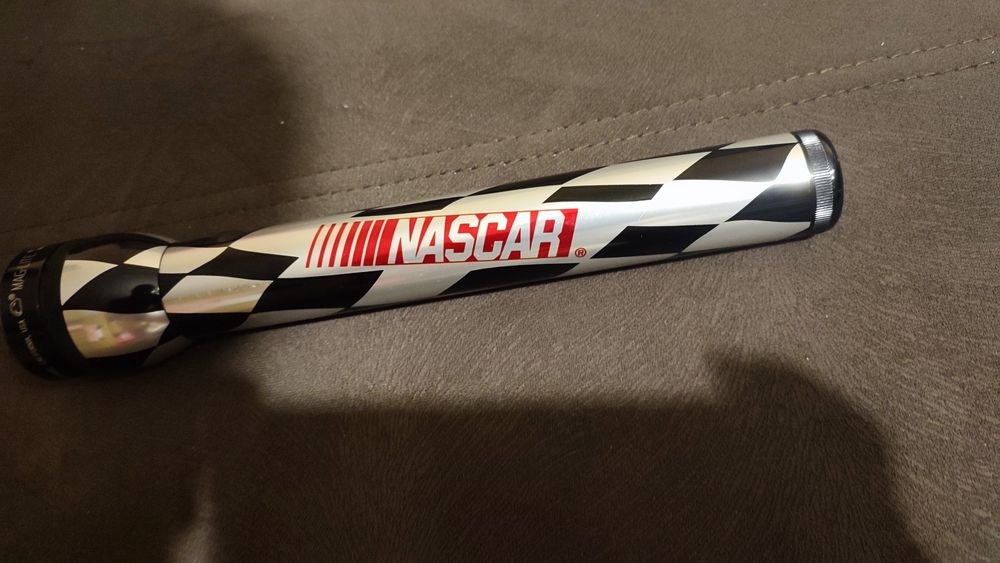MAGLITE Signature Series NASCAR Victory Series 3-D