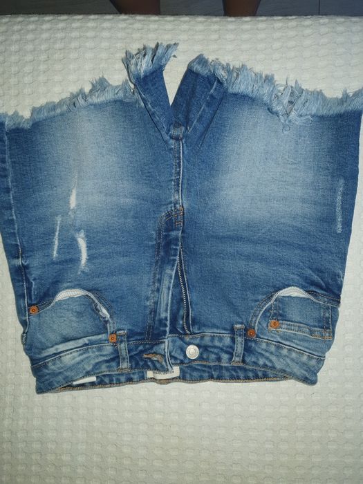 Pantaloni scurti blugi, talie inalta, marime M