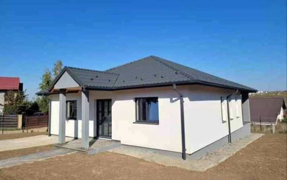 Construim case pe structura metalică învelite cu panouri sandwich