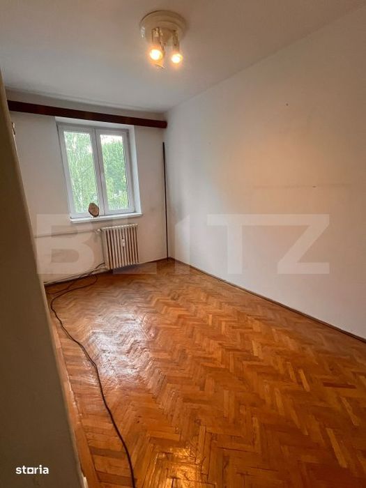 Apartament cu 3 camere, ultracentral, semidecomandat — fotografia 3