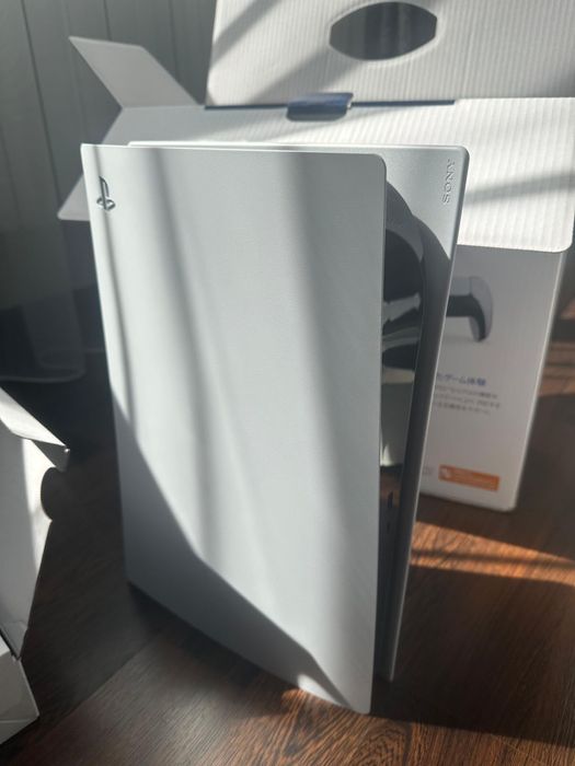 Продам Play Station 5