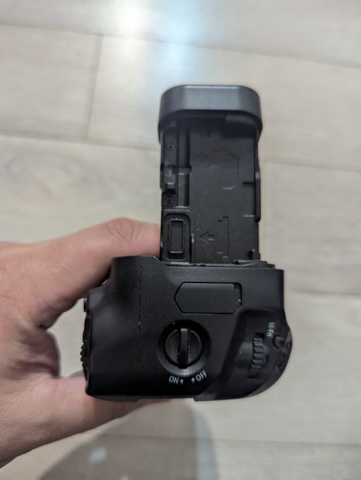 Батарейный блок для Canon R BG-E22