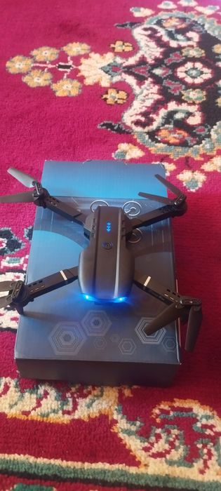 Продаю дрон E99 pro Китай