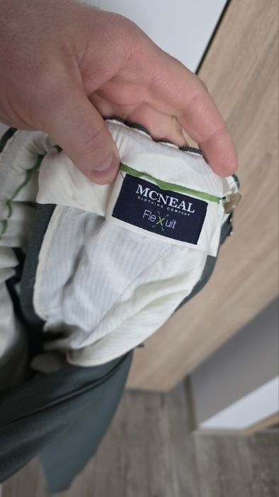 НАМАЛЕНИЕ Мъжки костюм MCNEAL Flexuit – размер 52 (slim fit)