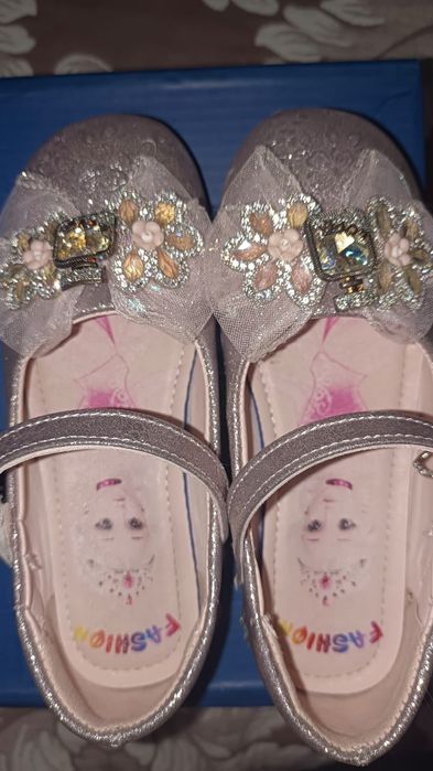 Туфли на девочку