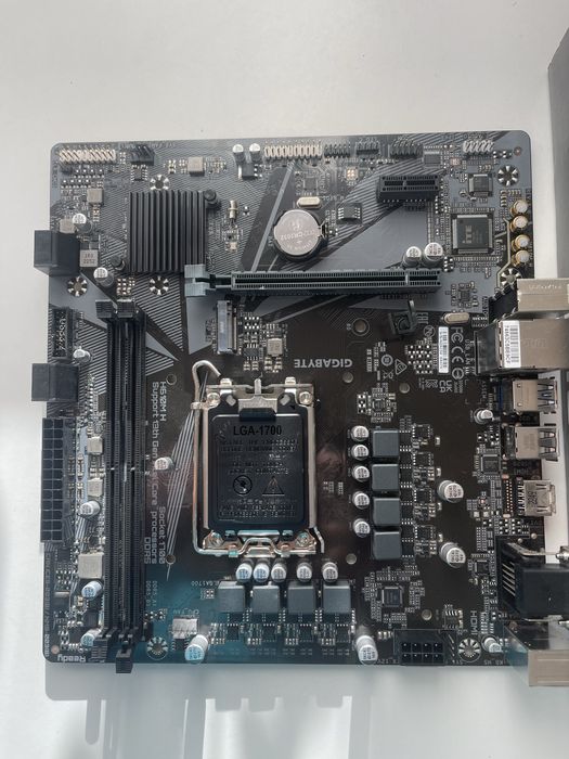 Placa de baza H610 M H LGA1700