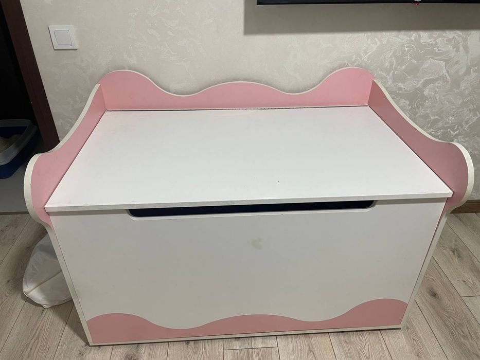 Детский пеленальгый столик +комод для игрушек.