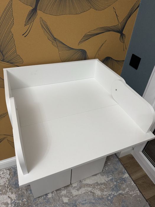 Продам пеленальный стол-шкаф