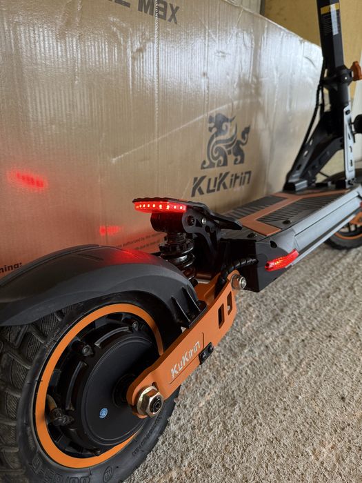 Продавам ел. тротинетка Kukirin G2 Max 2025