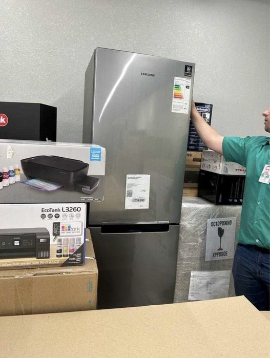 Продам новый холодильник Samsung