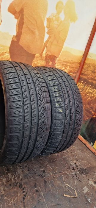 2 Anvelope Pirelli noi 235 40 R19 M+S . Dot 2021