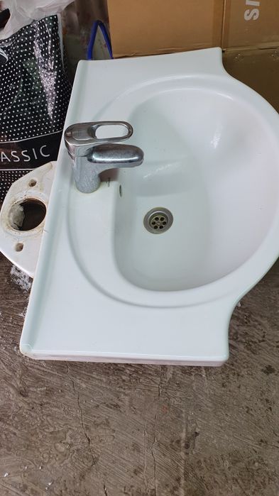 Продам раковину унитаз