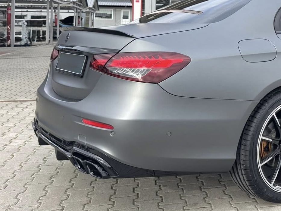 Mercedes E63 GT дифузьор с накрайници за задна броня за Mercedes W213
