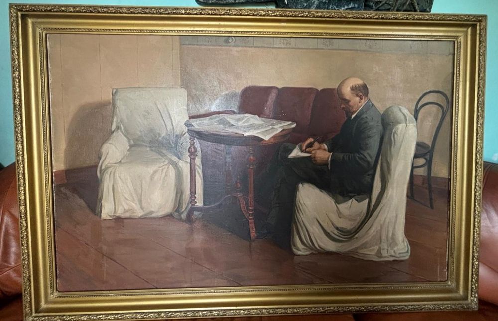 Картина "В.И. Ленин в Смольном"
