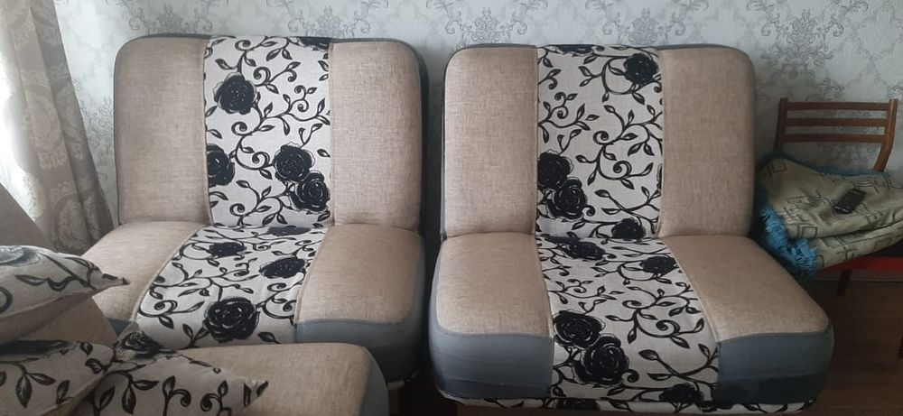Продам диван с креслом