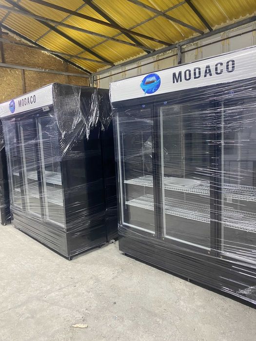 Vitrină verticală refrigerare 3 uși LED