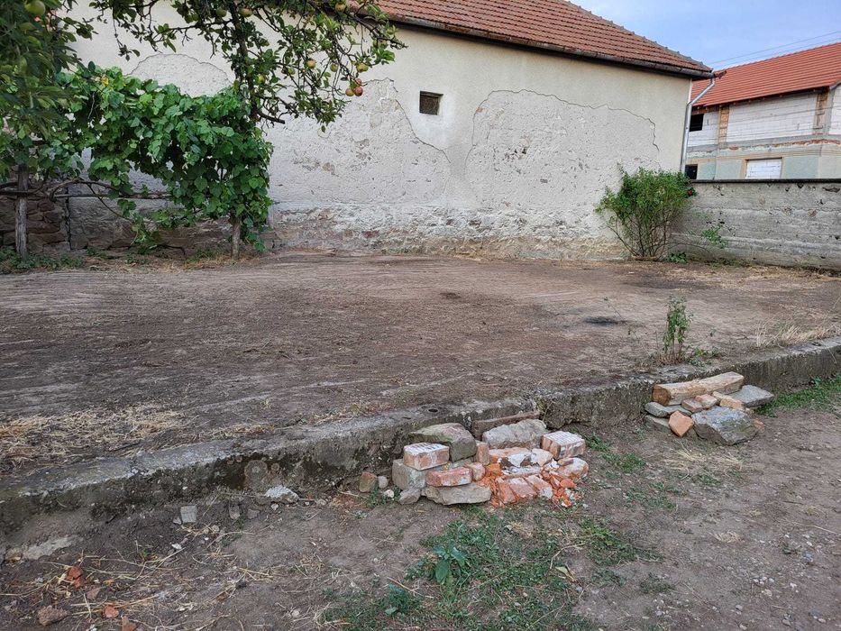 Vânzare casă cu grădină 4000m2