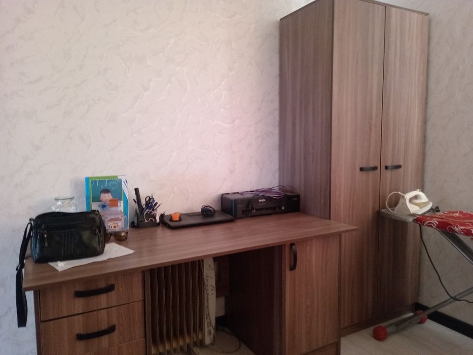 Продам  шкаф с рабочый стол