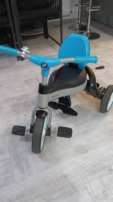 Vând tricicleta originala BMW