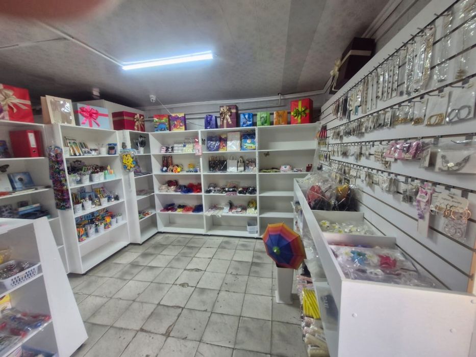 Полки для магазина