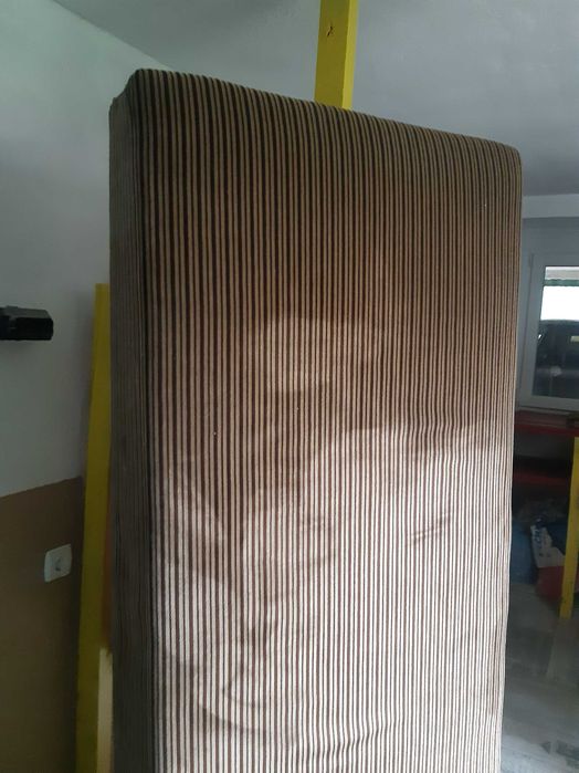 Матраци 2 броя Размери 188х75 см. Цена 80 лв. на брой.