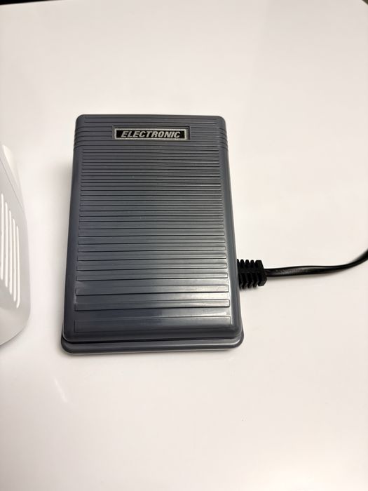 Masina de cusut Brother