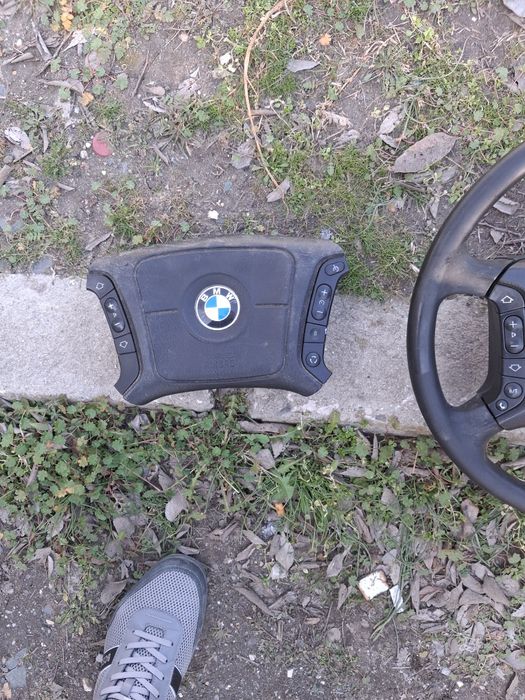 Части за BMW E38