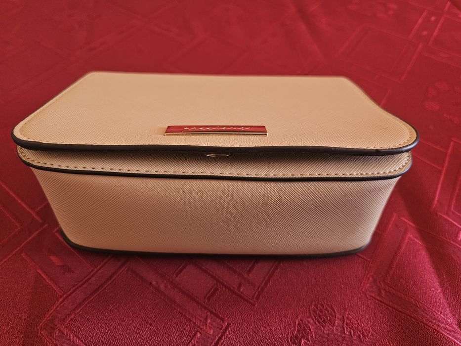 Чанта за лаптоп от филц - Avon и малка бежова чантичка