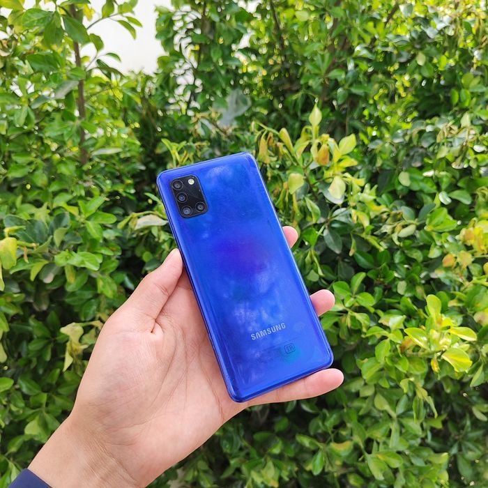 Samsung Galaxy A31 dastafka bor