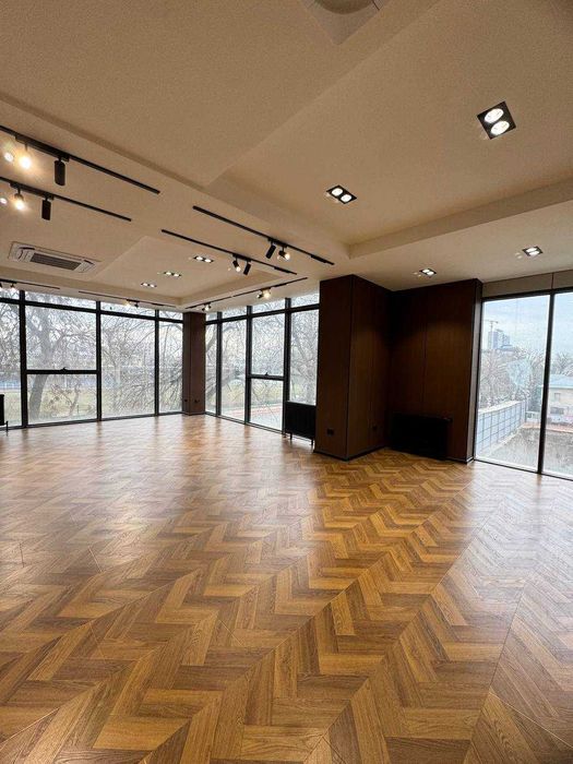 Сдам 131 м² Офис в Аренду. Шота Руставели. Текстильный мост. Фригат!