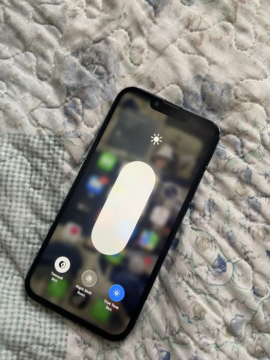  13 на 128гб 100акб