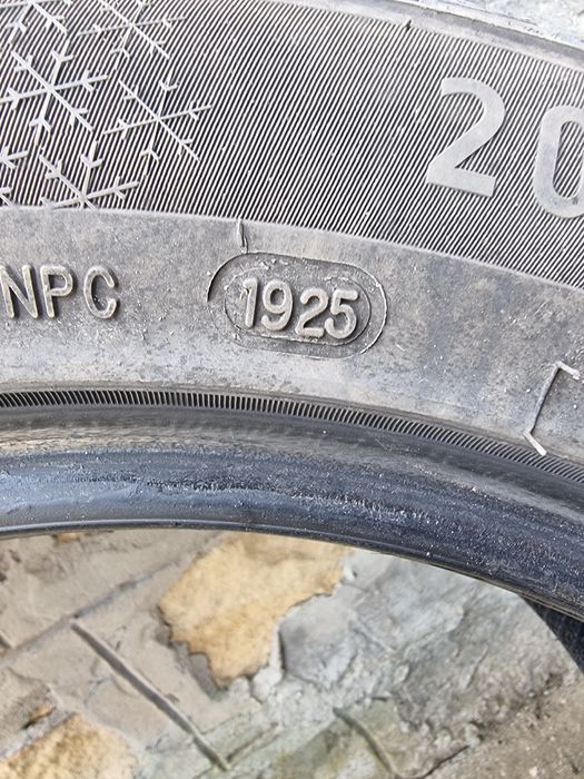 Гуми 205/55/16..